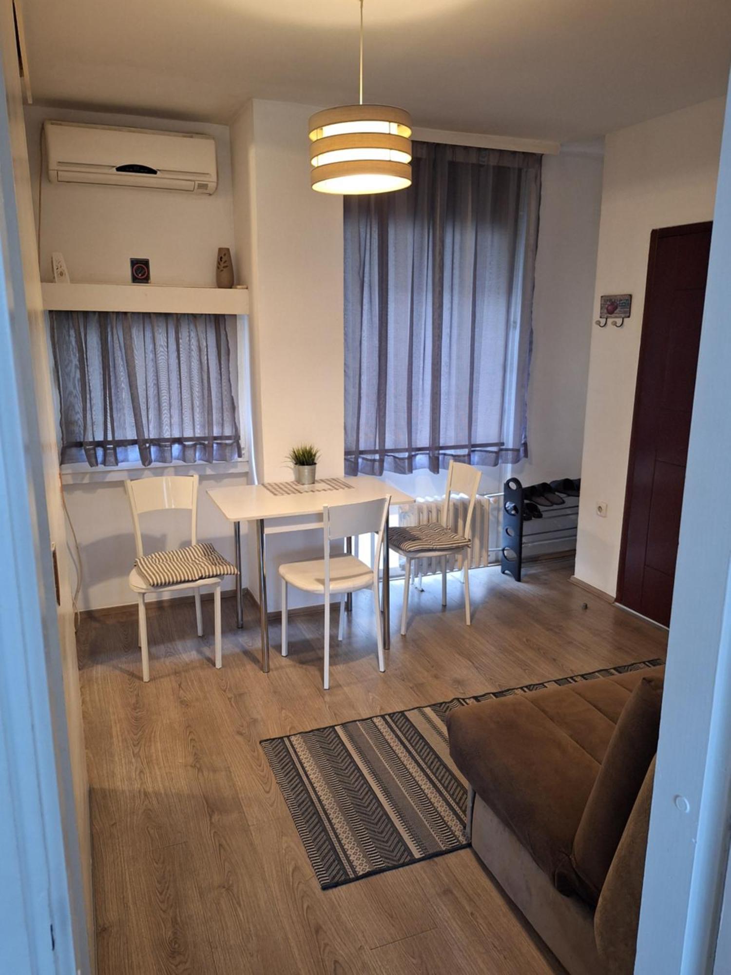 White 2 Apartment Belgrade