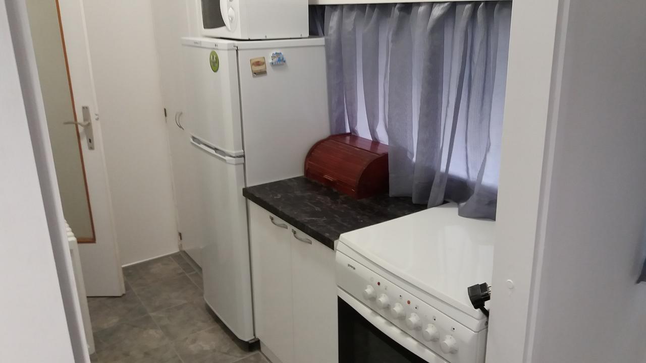 Apartment White 2 *